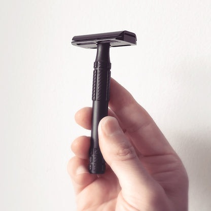 The APEX-AL Razor (Jet Black)